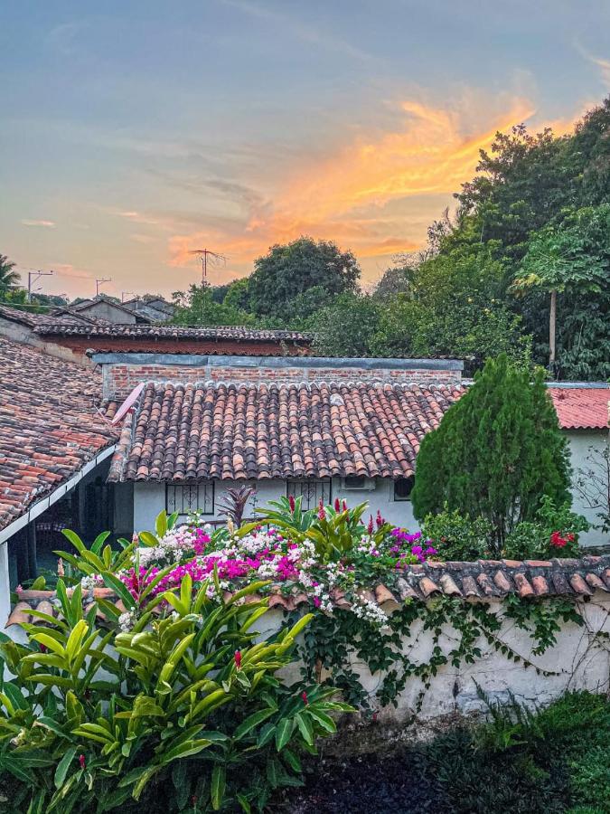 מלון Casa 1800 Suchitoto Boutique מראה חיצוני תמונה